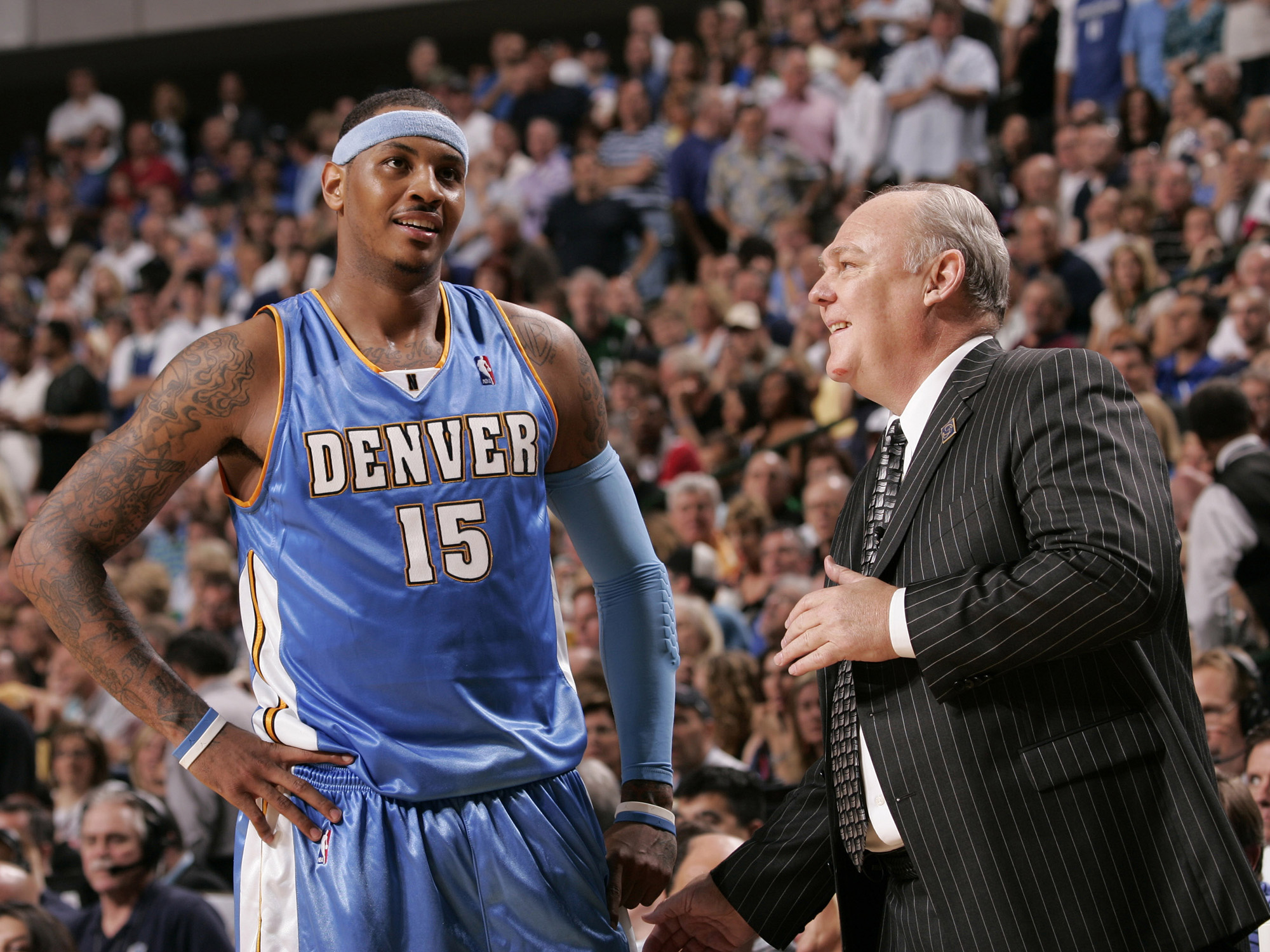 WTT新加坡大满贯王楚钦／林诗栋晋级四强央视新闻客户端.